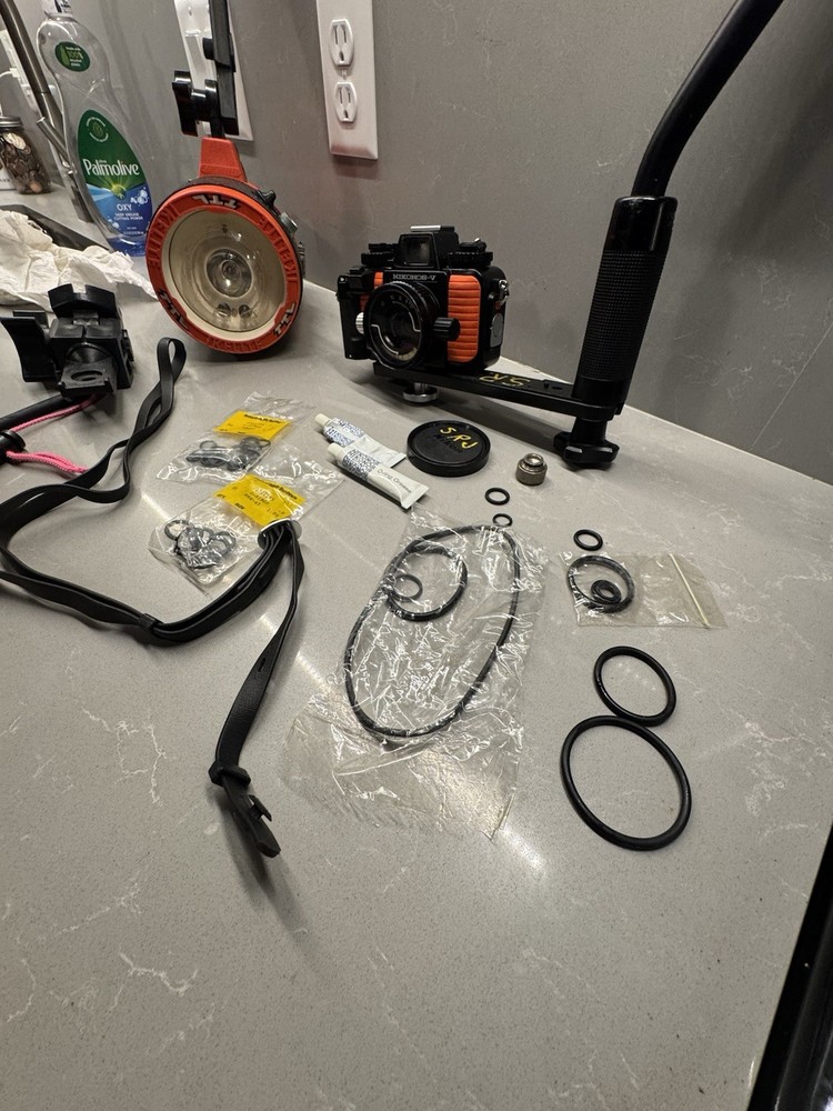 Nikonos v Underwater 35mm Camera.