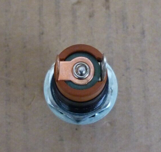 VCC Socket panel Mount Miniature Bayonet P/N 900-200
