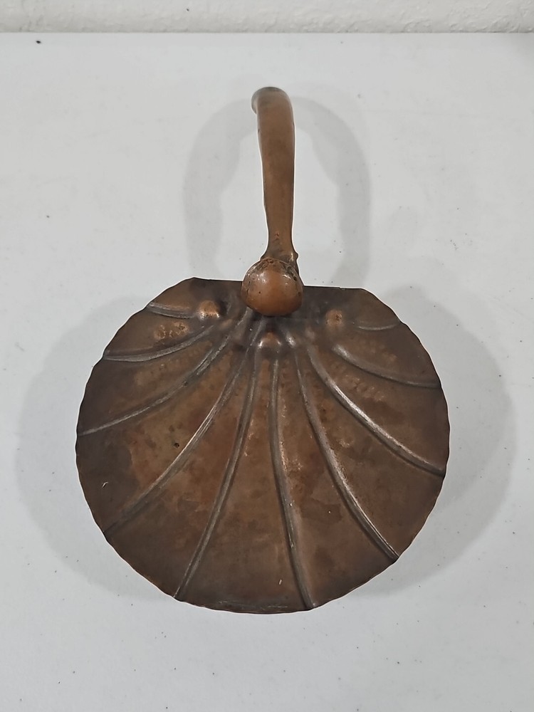 Gregorian Solid Copper Silent Butler Crumb Pan Bowl Hinged Lid Handle USA Made