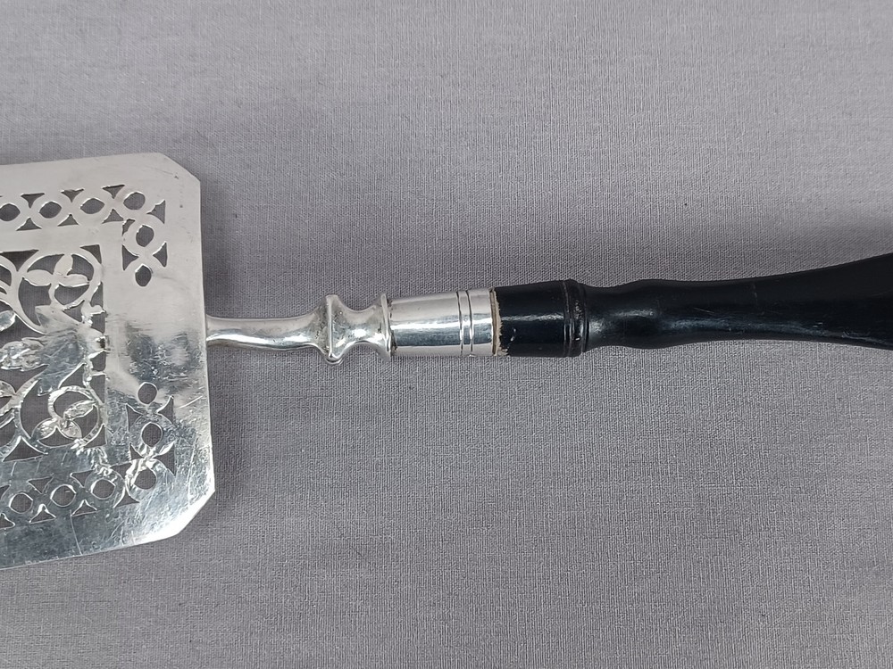19th Century Austrian Floral Openwork 13 Loth Silver Ebonized Wood Fish Slice