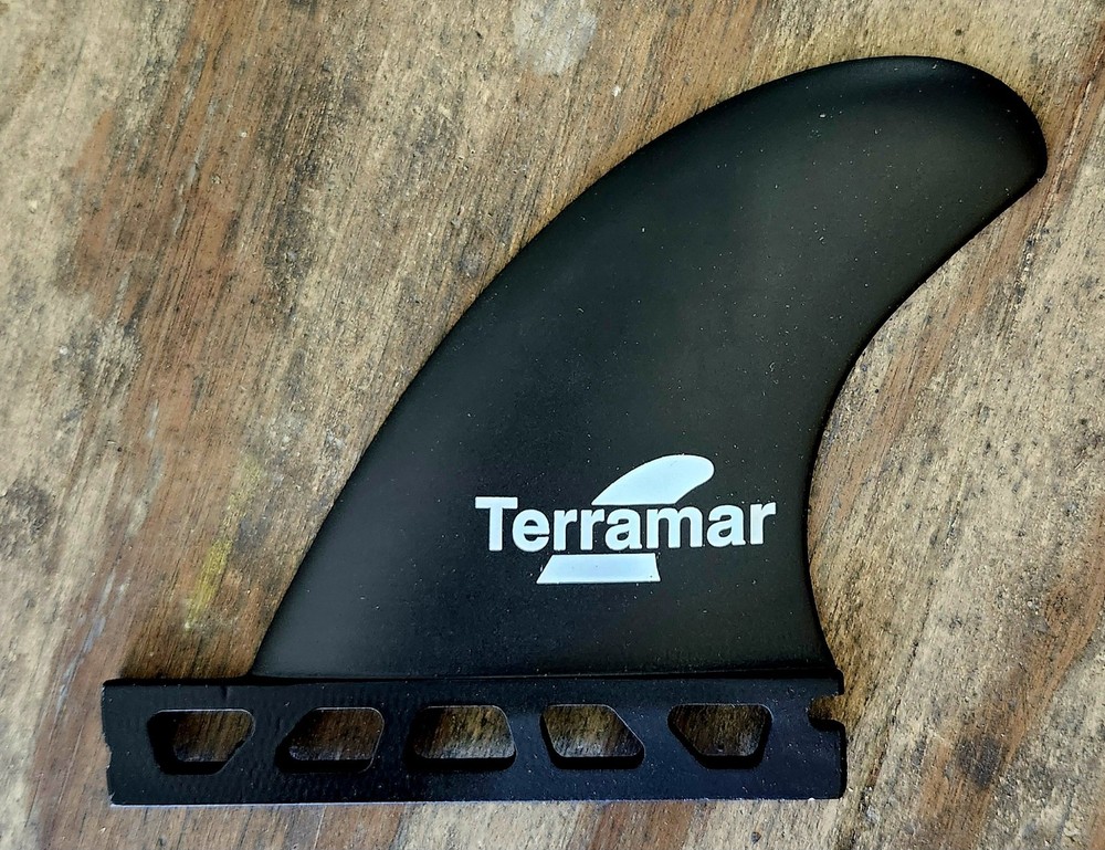 TERRAMAR SURFCO..SIDE BYTES 3.75" FUTURE BASE SURFBOARD FINS EURO HEXCORE RED