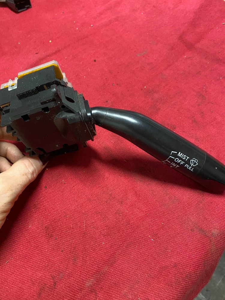 INTERNATIONAL CLF COLUMN SWITCH, WIPERS ,SPEED AND SPRAY, 17B122