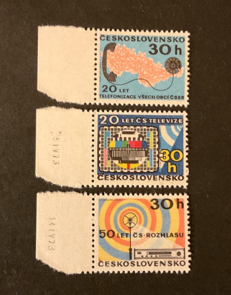 Stamps Czechoslovakia Scott #1880-2 never hinged