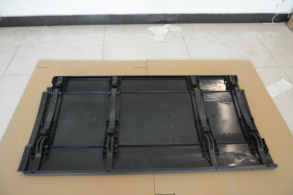 Freightliner Cascadia Right Passenger Side middle Fairing Panel 2007-2017