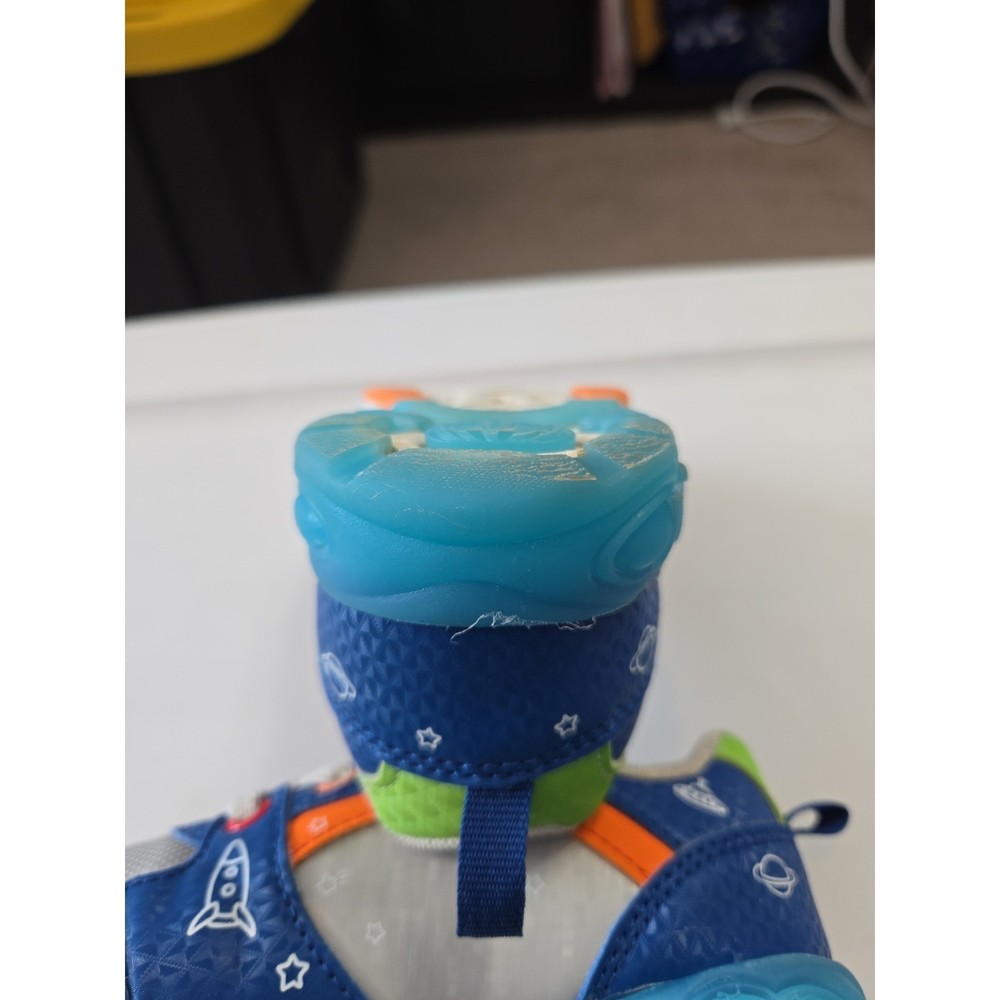 Cocomelon Boys Lightup Sneakers Size 8