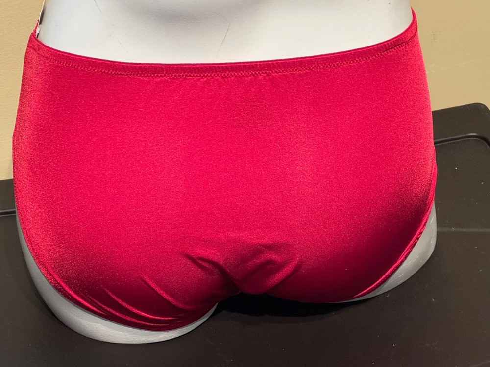 VINTAGE SOMA ~ RUBY RED ~ SENSUOUS LACE HIPSTER PANTIES ~ SIZE MEDIUM