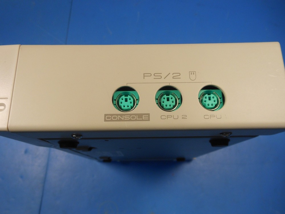 LINKSYS PROCONNECT 2-STATION CPU SWITCH SVIEW02