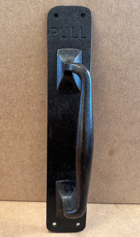 ANTIQUE CAST IRON DOOR PULL HANDLE ON PLATE R/H