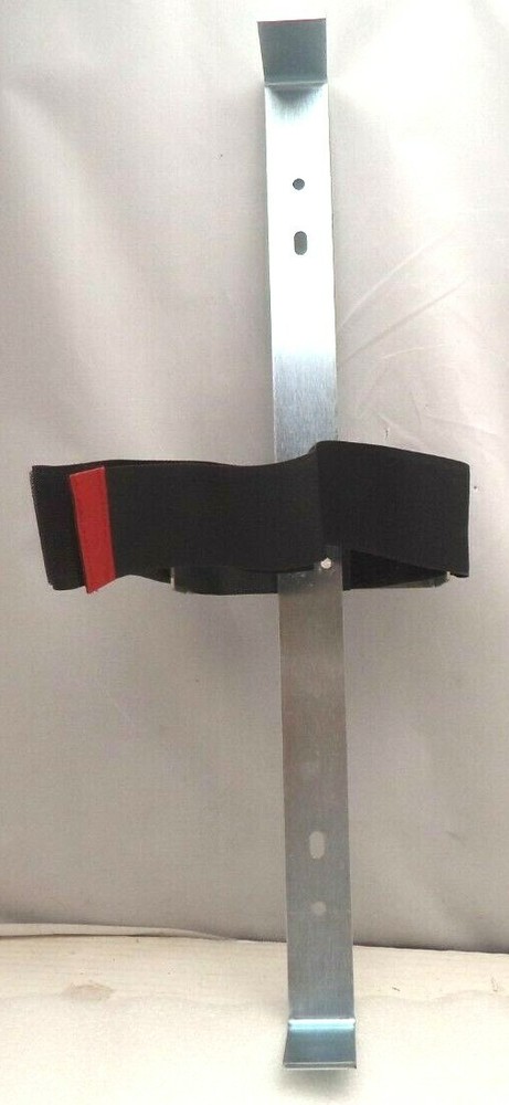 18-in Fire Extinguisher Storage Wall Mount w/Quick Release Strap FE-1