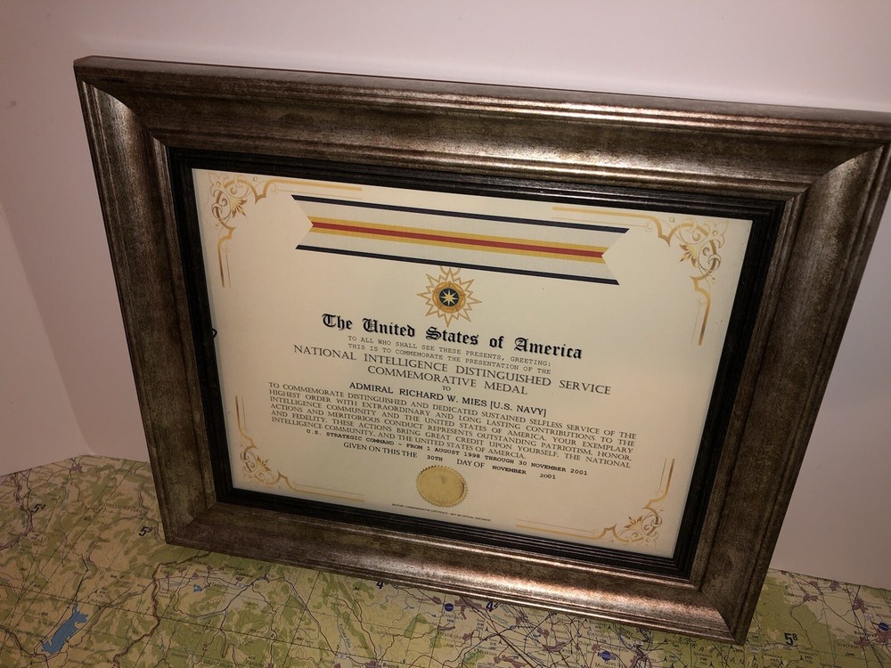 NATIONAL INTELLIGENCE DISTINGUISHED SERVICE COMMEMORATIVE CERTIFICATE Type-1