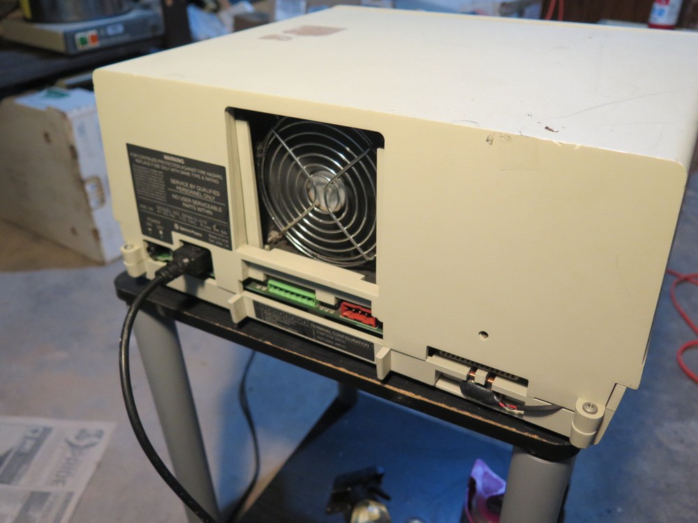 Spectra-Physics SP8810 Precision Isocratic HPLC Pump