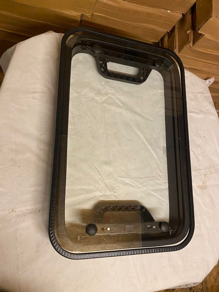 460 x 710mm Skylight ClearGlass 90° Full Opening, Camper Van, Caravan, Motorhome