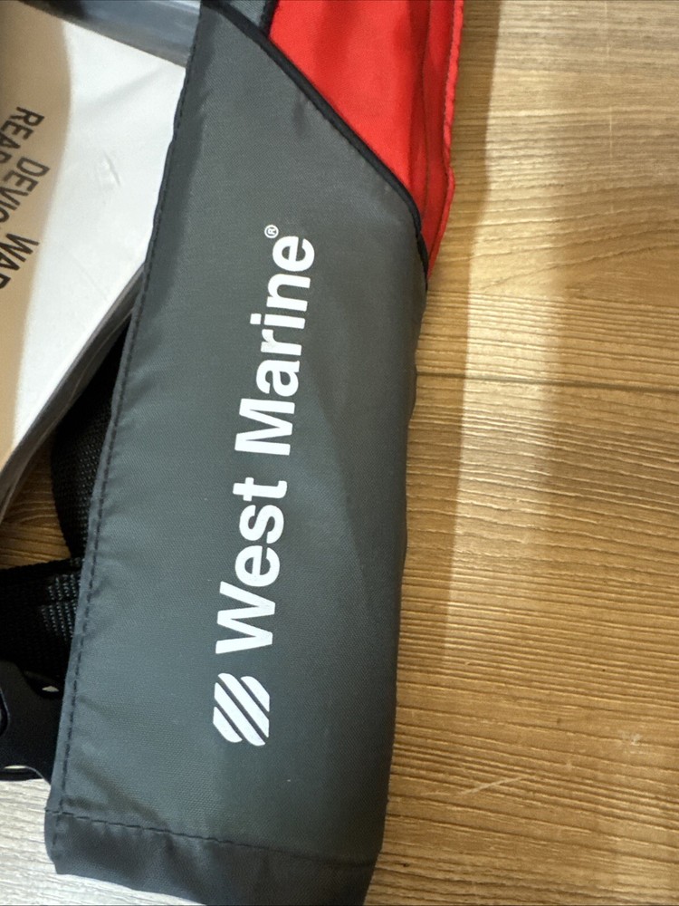 WM Inshore Automatic/Manual Inflatable Life Jacket 20164190 Red