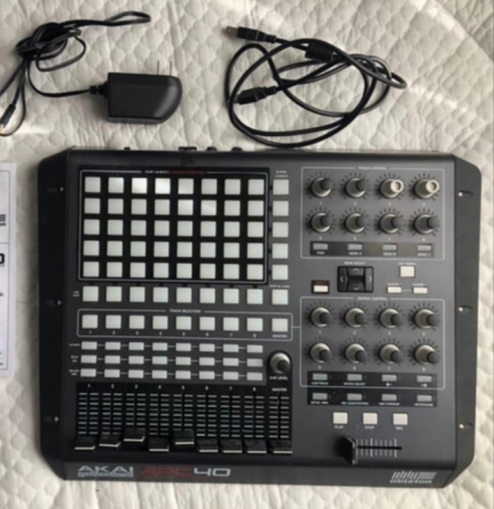 AKAI Professional APC40 MIDI Controller Ableton Live DJ Performance Black Tested