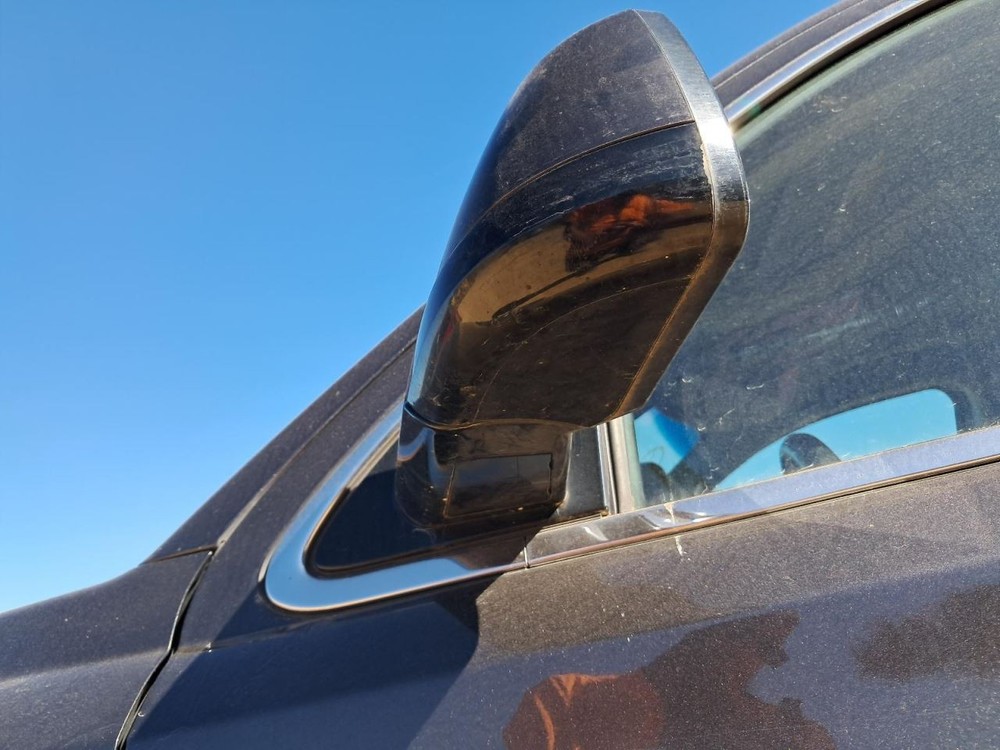SUBCHEV15 2016 Glove Box 4834147