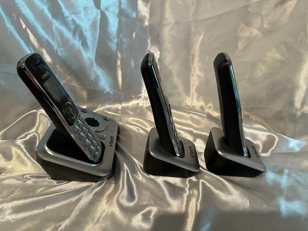 Vtech 3 Handset Cordless Phone Answering System Caller-ID Black / Silver WORKING