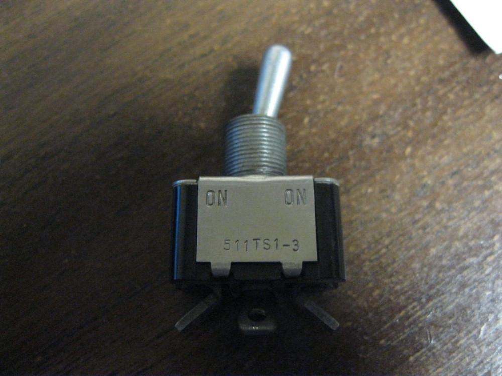 Used MS35058-23 Switch toggle