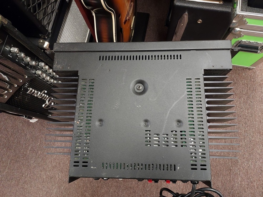 Yorkville SR300 Reference Series Power Amplifier Good Condition Working