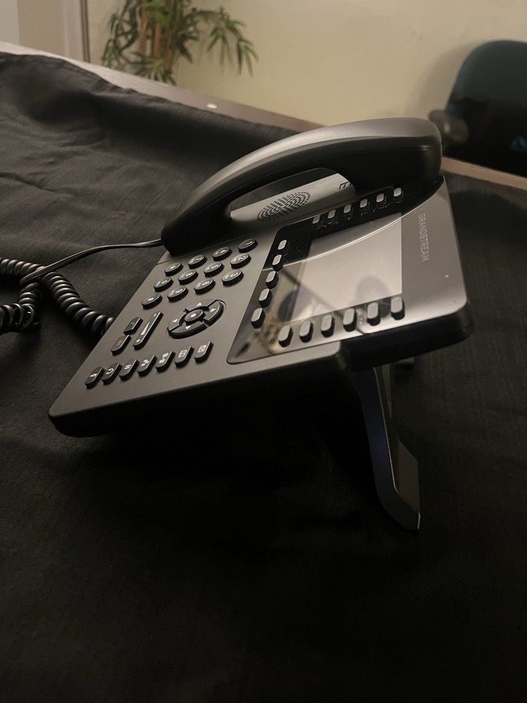 Grandstream GXP2170 High-End IP Phone. Black