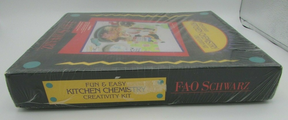 FAO Schwarz Kitchen Chemistry Creativity Set Fun & Easy (M-2)