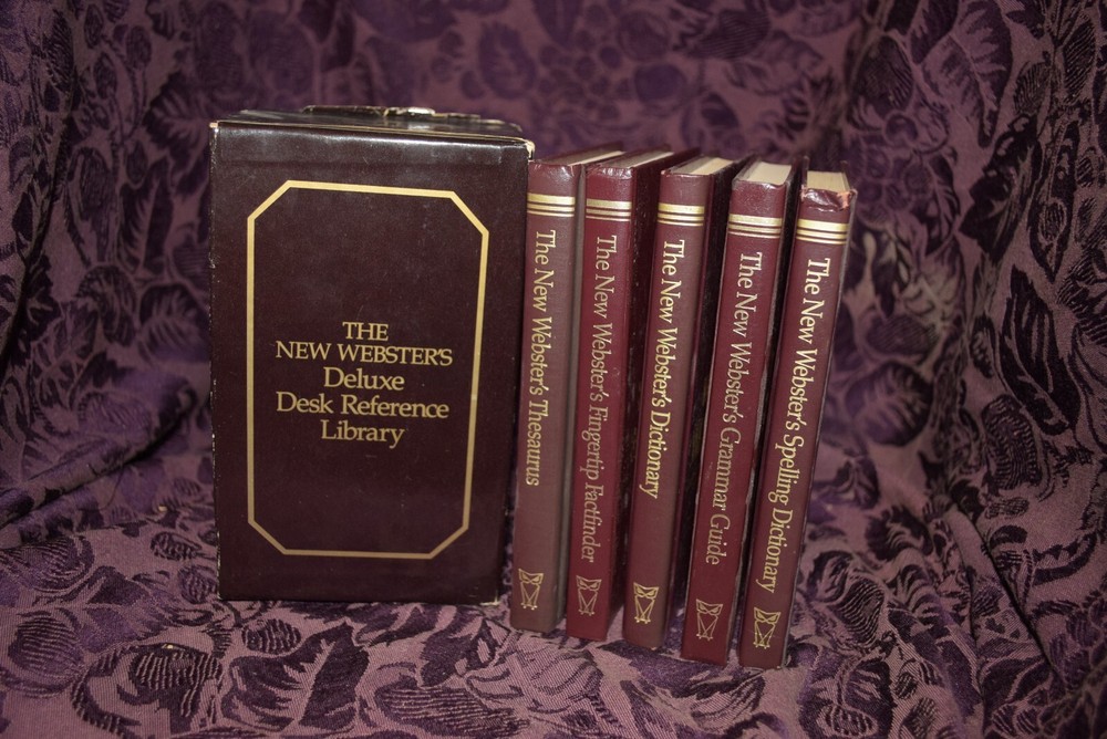 New Websters Deluxe Desk Reference Library Set 5 Vintage Books Dictionary NICE!