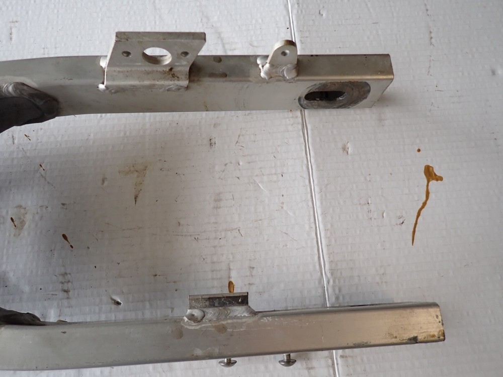 1990 1999 Suzuki RM 80 swingarm