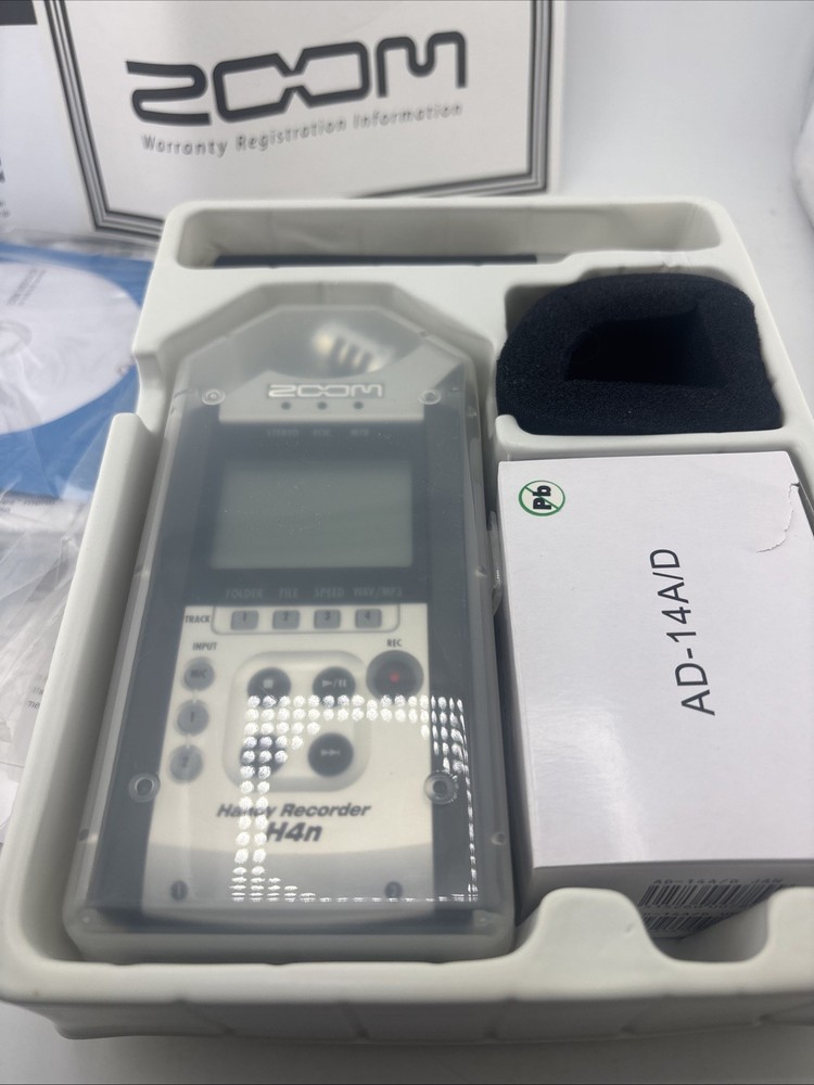 ZOOM H4N HANDY RECORDER DIGITAL AUDIO MULTITRACK OPEN BOX COMPLETE FOR CREATORS