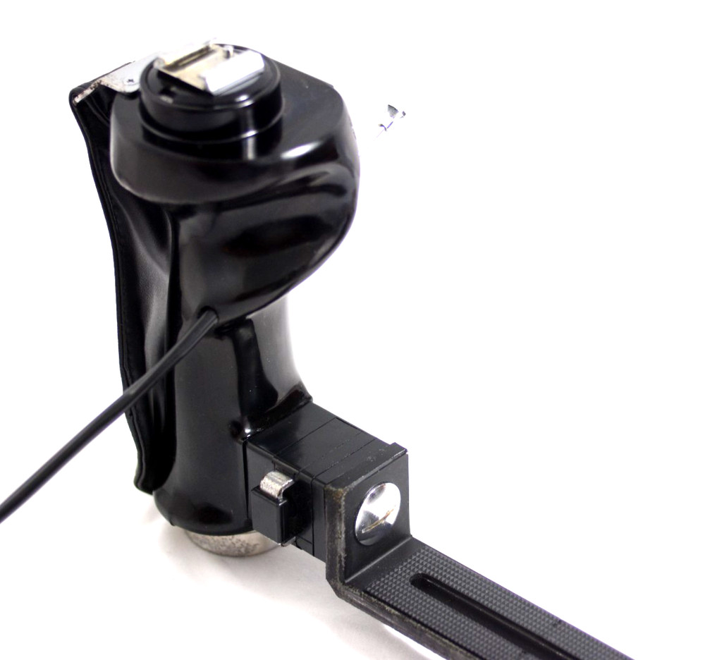 HEAVY DUTY VIVITAR QUICK RELEASE CAMERA FLASH BRACKET WITH CABLE SHUTTER RELEASE