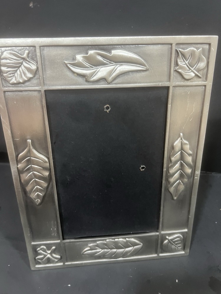 Peweter  Silver  Color Picture Frame