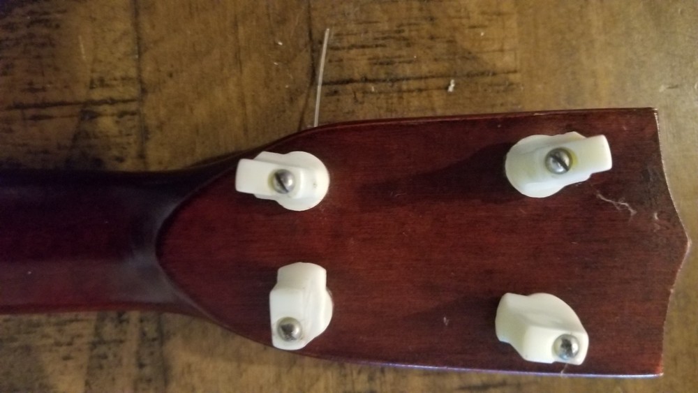 Ukulele – Kent Soprano Ukulele / Good Condition