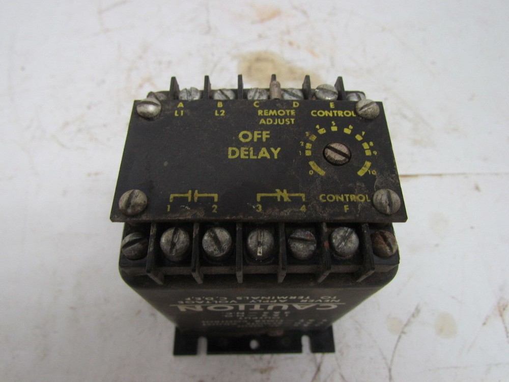 Industrial Solid State Control 1013-1F2B Type 2 .06-5 Range 115V Timer Off delay