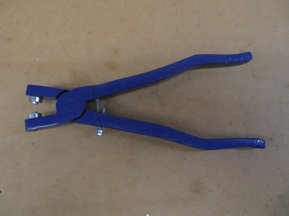 HOMEPRO AMERICAN TAG Co EYELET SETTING TOOL PLIERS