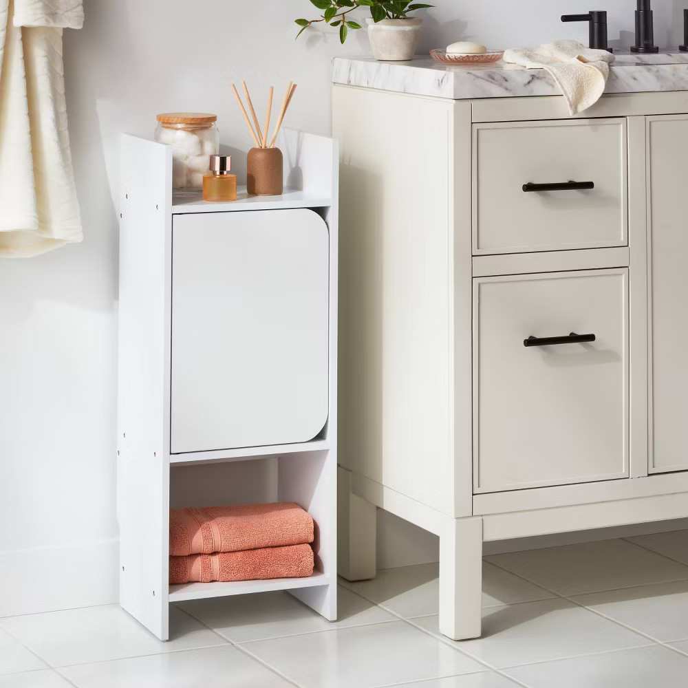 Laminate Collection Bath Short Tower - Brightroom