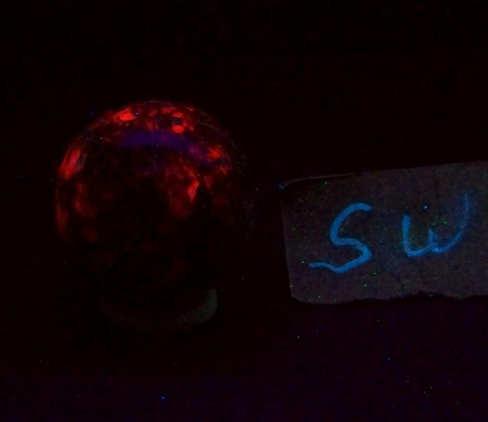 Fluorescent Calcite Sphere from AZ 33mm 3840