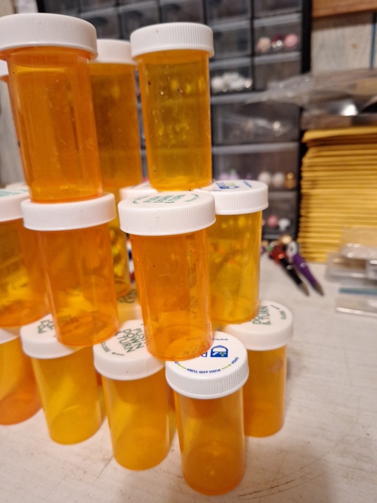 15 Empty Pill Bottles With Child Proof Lids