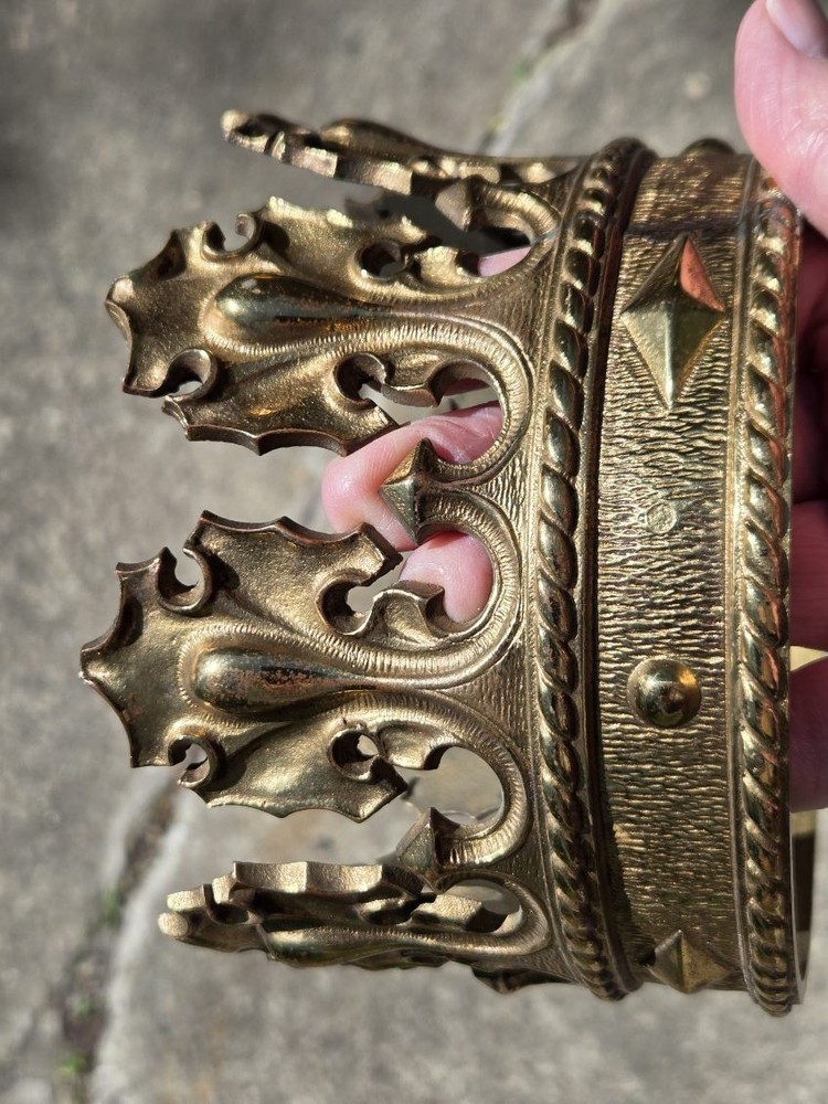 Vtg. Solid Brass Crown. Unmarked.