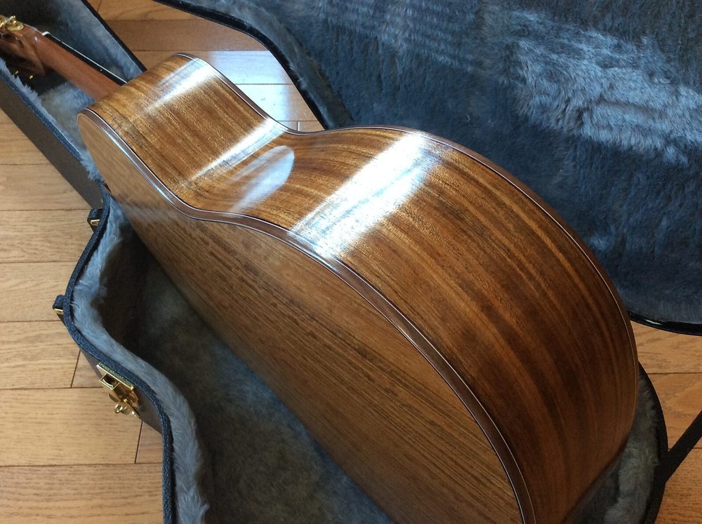 Hand-Crafted All Solid Wood Classical Guitar
