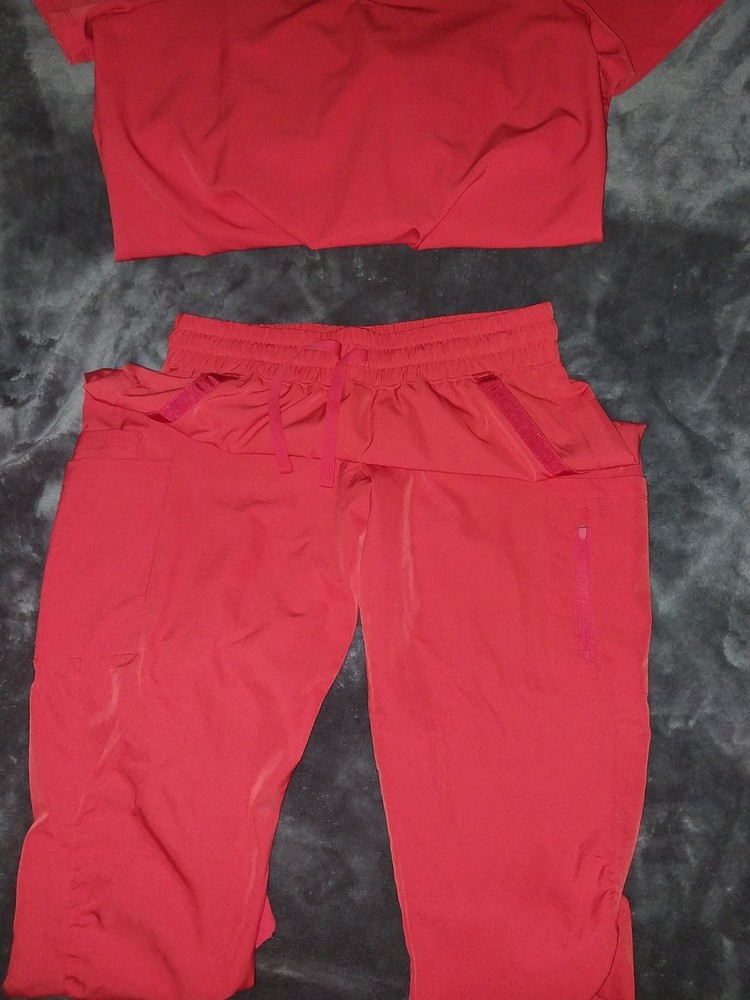 Small scrub set womens