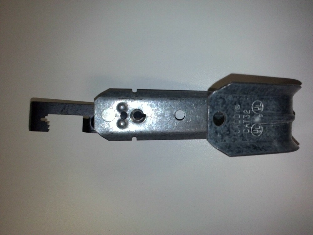 Caddy Fastner CAT324Z34 Cable Hanger Bracket For Wire, Threaded Rods or Flanges
