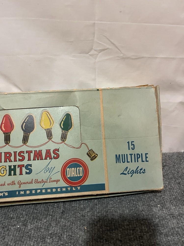 Dialco 15 String Christmas Bulb Light With Box