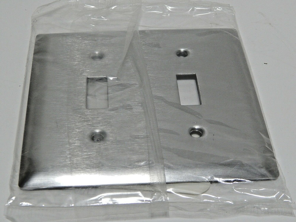 SL2-CC10 STAINLESS WALL PLATE TWO GANG
