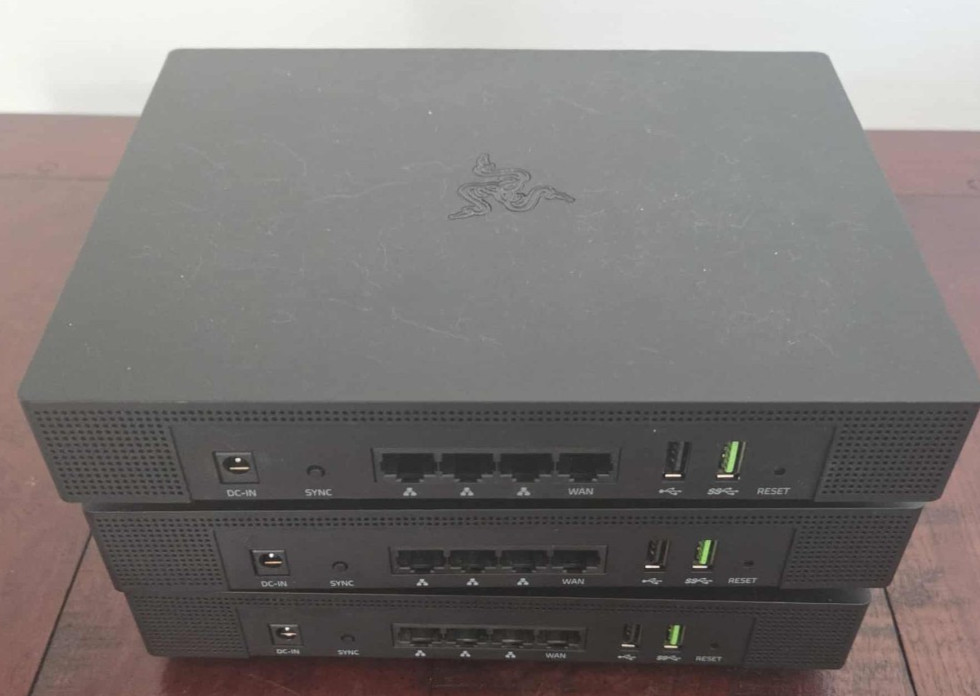 Three Razer Sila RZ37-0251 Gaming Grade WiFi Router Mesh network
