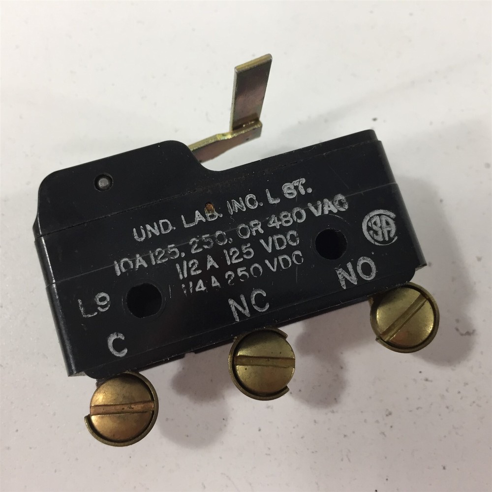 (1) Honeywell BZ-2RW8435109 Microswitch