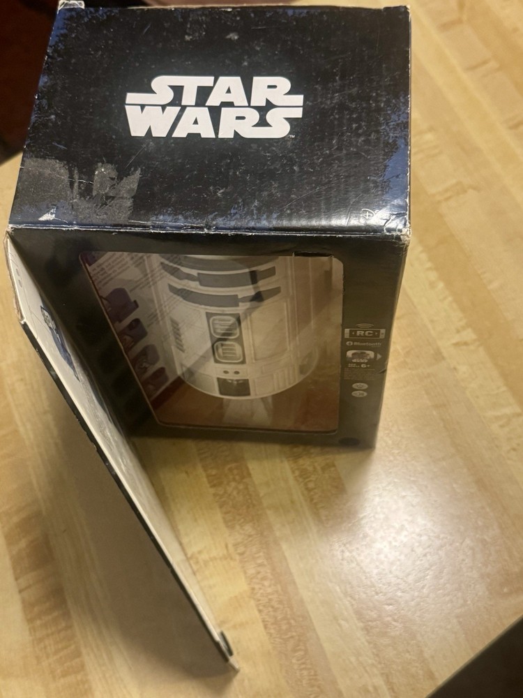 Hasbro Star Wars Smart R2-D2 Remote-Controlled Robot Bluetooth App 6+ White Blue