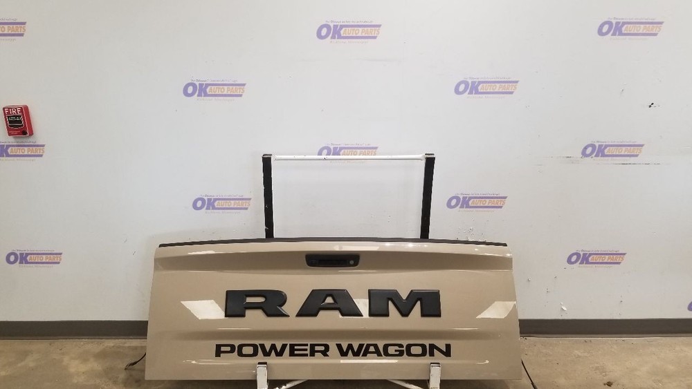 18 DODGE RAM 2500 REAR TAILGATE ASSEMBLY WITH REAR VIEW CAMERA MOCHA LATTE