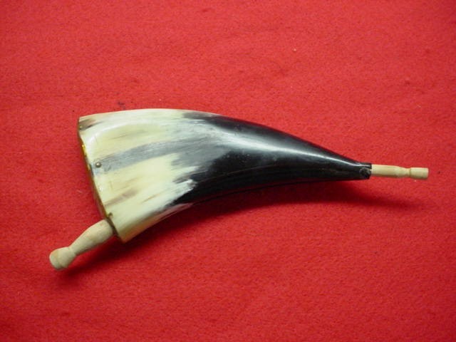 Flat Muzzleloader Powder Horn/Priming Horn - Nice !! (C)
