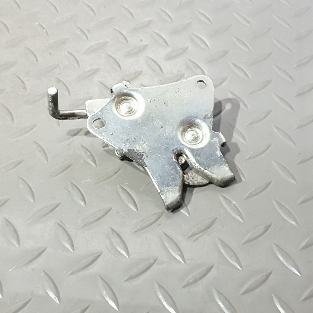 ♻️ Honda CBR 125 2004 - 2011 Seat Catch Latch ♻️