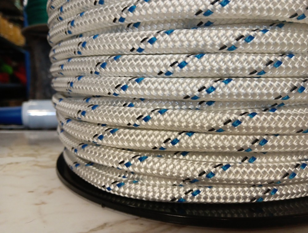 3/8 " x 150 ft. Double Braid-Yacht Braid Polyester Rope Hank. White W/Tracers