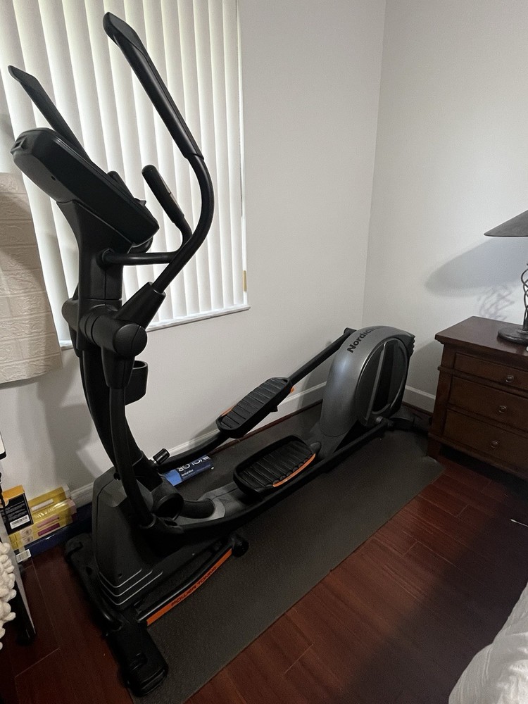 Nordictrack Elliptical E 7.1 Power Incline