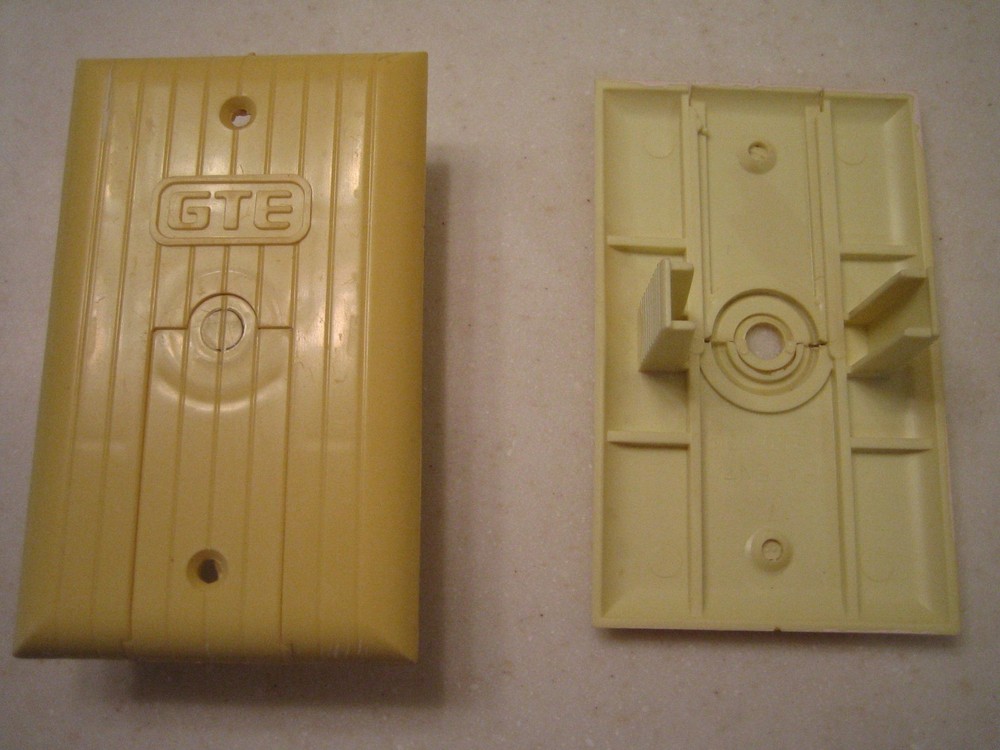 Vintage GTE Ivory Phone Wall Plate.   Set/2